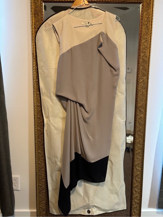 BCBGMaxAzria Dresses & Skirts - BCBG high-low dress